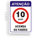 C521 - Placa de Atenção em garagem com pouca luminosidade