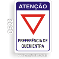 C522 - Placa Atenção preferência de quem entra